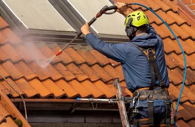 Démoussage et hydrofuge de toiture à Marminiac
